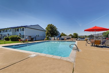 475 Russell Blvd 1-3 Beds Apartment for Rent Photo Gallery 2